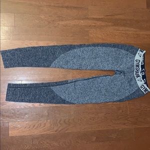 Gym shark leggings